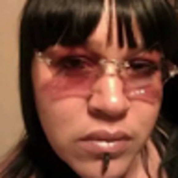 Meet your Posher, Ruby - Picture 1 of 1